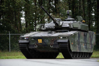 CV90 z systeme Iron Fist
