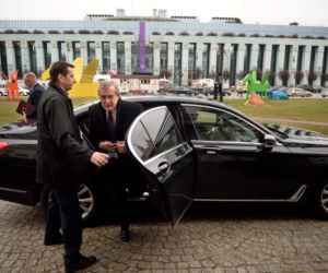 Polski rząd w niemieckich limuzynach