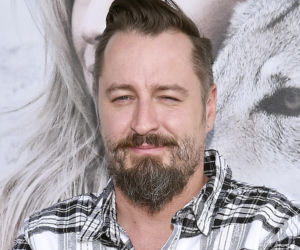 Tak na początku kariery wyglądał Piotr Kędzierski. Dziś trudno go rozpoznać na starych zdjęciach