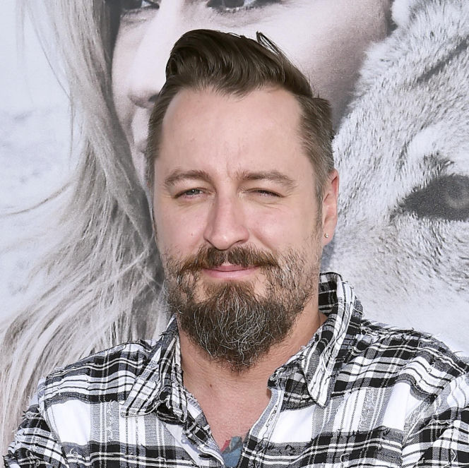 Tak na początku kariery wyglądał Piotr Kędzierski. Dziś trudno go rozpoznać na starych zdjęciach