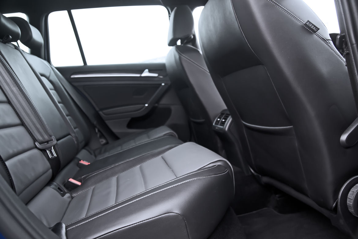 Volkswagen Golf Variant R