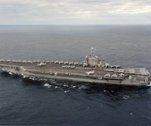 Kto ma lotniskowiec, ten ma prestiż. To kosztowny pokaz siły!