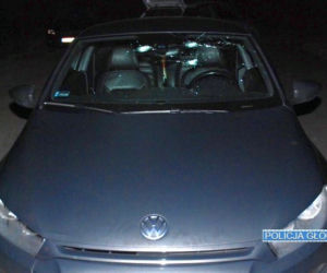 Zazdrosny 19-latek zdewastował Volkswagena Scirocco