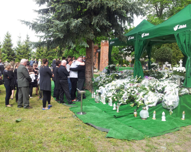 Pogrzeb Łukasza i Julii