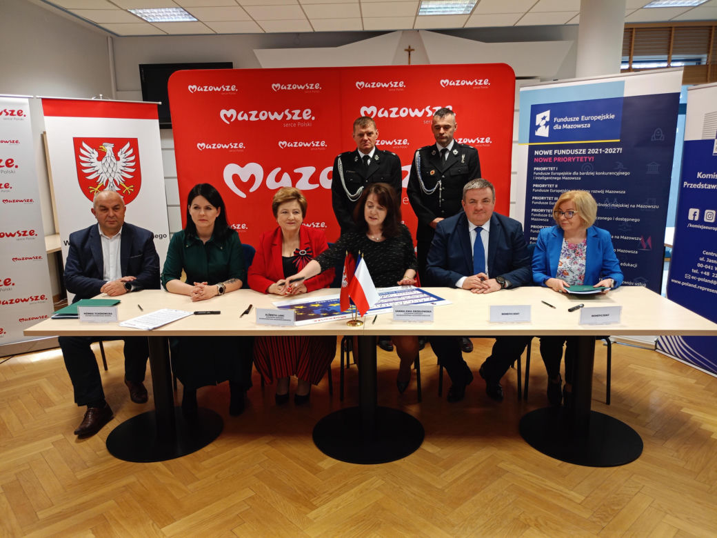 Dzięki wsparciu z Unii Europejskiej, w całym subregionie siedleckim za 48 mln zł zakupione zostaną 32 nowe wozy strażackie