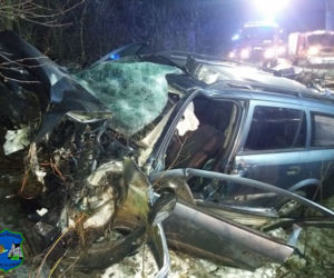 Śmiertelny wypadek Trzebczu Szlacheckim. Nie żyje 37-letni kierowca, który nie miał prawa jazdy