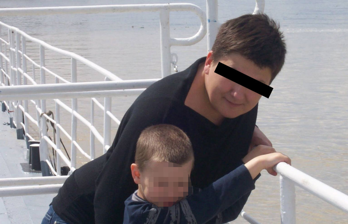 Nakryła Filipka kołdrą, przygniotła i udusiła