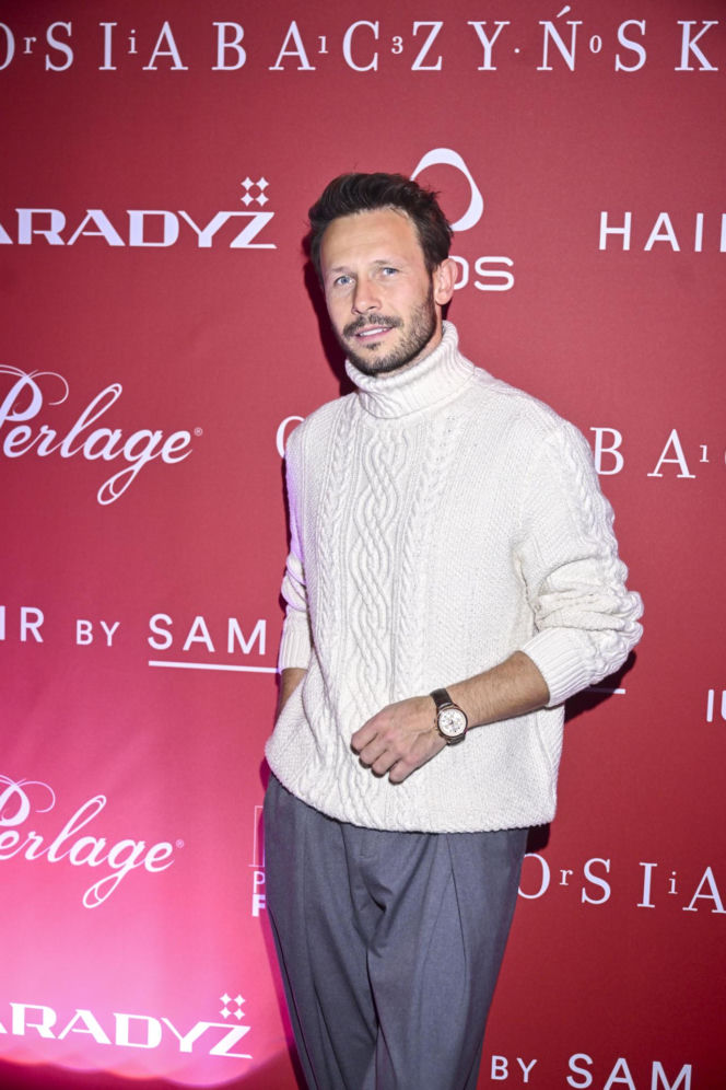 Książkiewicz pokazała majtki, Olejnik jak diwa i Grochowska w zbroi. Tłum gwiazd na pokazie Baczyńskiej