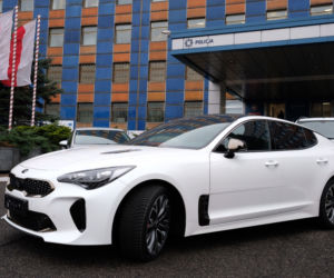 Kia Stinger 2.0 T-GDI 255 KM GT Line w polskiej policji
