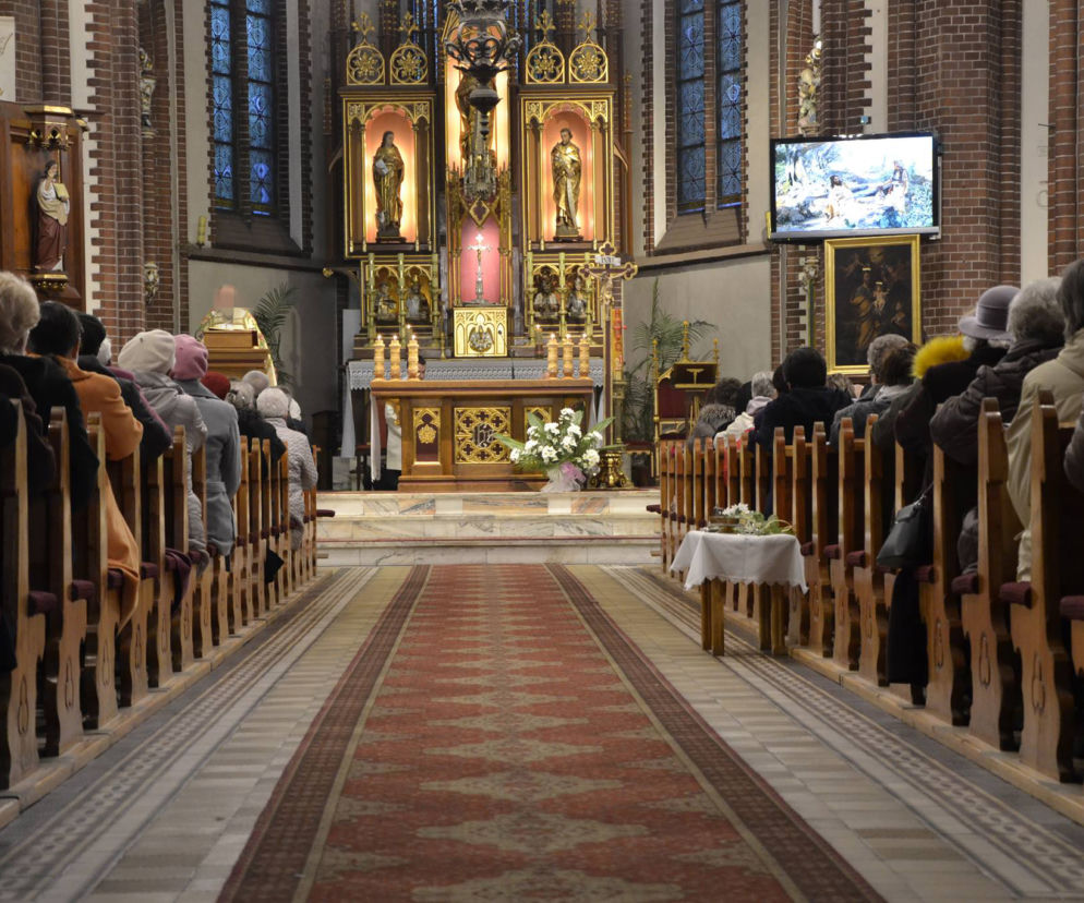 Ksiądz stanie przed sądem za głośne pieśni
