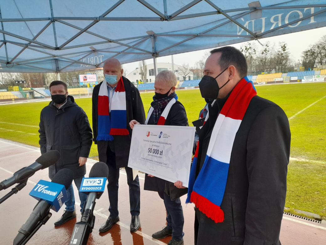 Pomorzanin Toruń ma nowego sponsora. Podpisanie umowy na Stadionie Miejskim