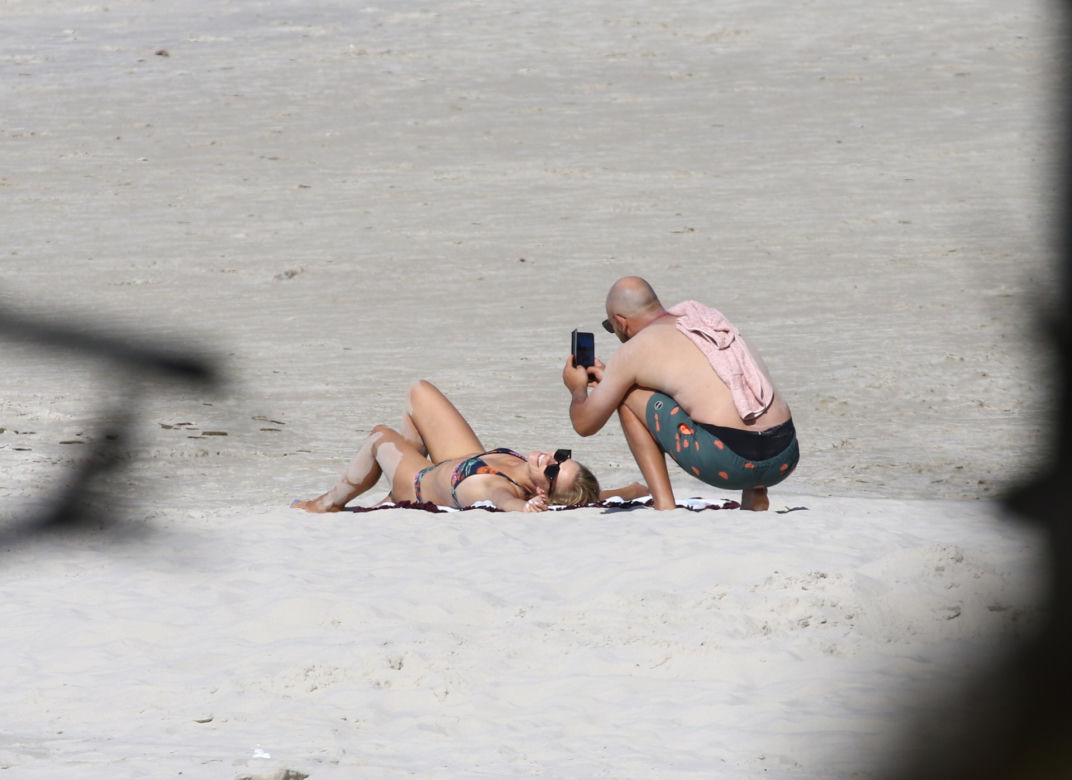 Agnieszka Kaczorowska: Bożenk z klanu baraszkuje na plaży