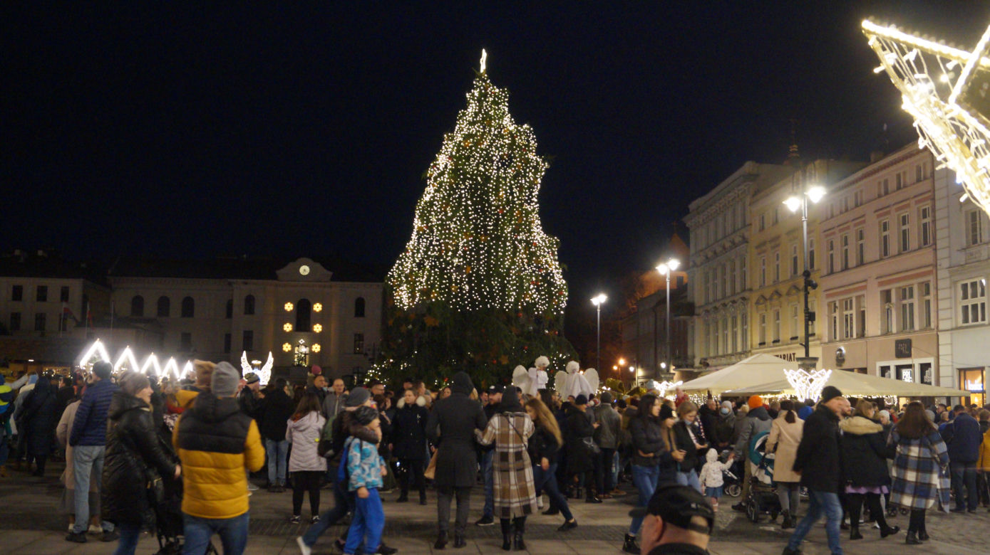 Tu jest jak w bajce! Bydgoski Jarmark Świąteczny już zachwyca mieszkańców [ZDJĘCIA]