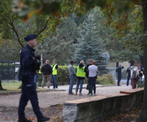 Wyjął długi nóż i zaczął dźgać. Gdy go złapali, trzymał maczetę!