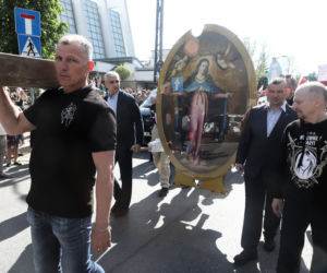 Wielki różaniec na ulicach Warszawy. Modlą się o ustanie „pandemii aborcji”