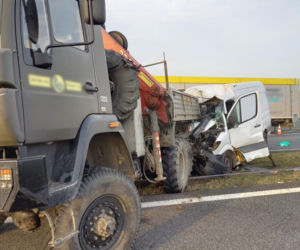 Wypadek na A1 w Kujawsko-Pomorskiem. Dwie osoby ranne - zdjęcia z miejsca zdarzenia