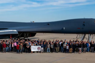 Z cmentarzyska wprost do ponownej służby. Niezwykła historia odrodzenia bombowca B-1B Lancer