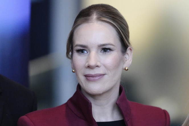 Koniec przywilejów! Rząd Tuska każe płacić pierwszej damie, księżom i rolnikom 