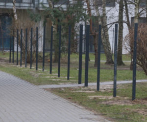 Wojna o płot i śmietnik. Konflikt mieszkańców na osiedlu w Pruszkowie
