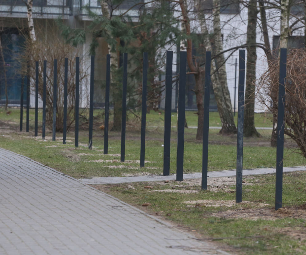 Wojna o płot i śmietnik. Konflikt mieszkańców na osiedlu w Pruszkowie