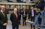 Robot podszedł do Putina! Nie zgadniesz, co zrobił potem