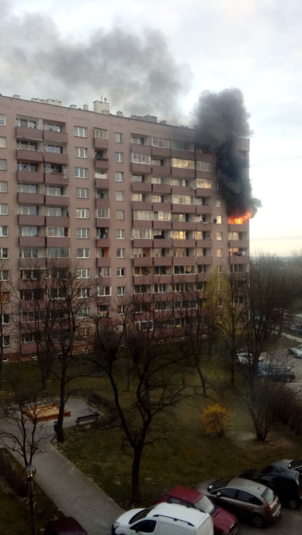 Kraków: Groźny pożar w bloku