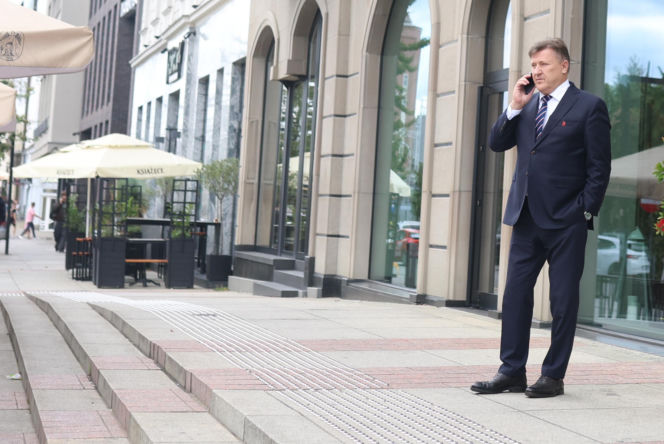 Cezary Kulesza wita Gianniego Infantino