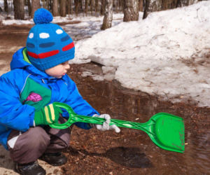 Pozwól dziecku się ubrudzić. Przesadna higiena wcale mu nie służy