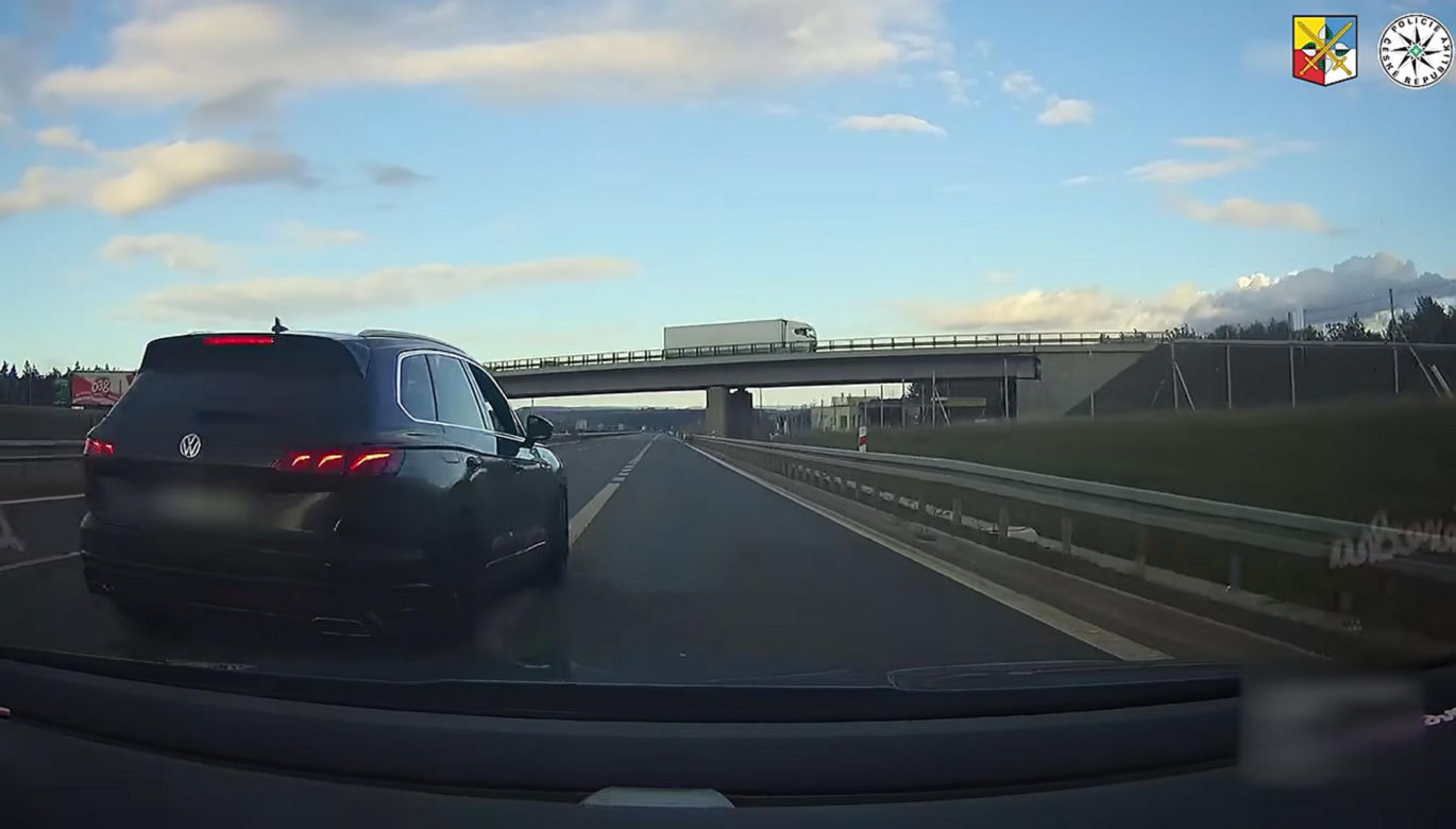Bił kobietę na autostradzie, bo jechała zgodnie z przepisami! Wszystko nagrała jej 8-letnia córka