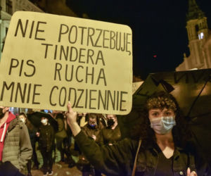 Strajk kobiet w Toruniu. Tańce, straż pod kościołem i wiele więcej - środa (28.10.2020)