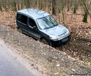 Łódzkie. Wjechał do rowu dwoma samochodami jednego dnia! Pechowiec może nawet trafić za kratki