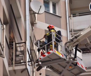 Pożar w centrum Warszawy. Balkon płonął jak pochodnia