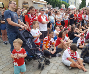 Strefa kibica przed Halą Stulecia