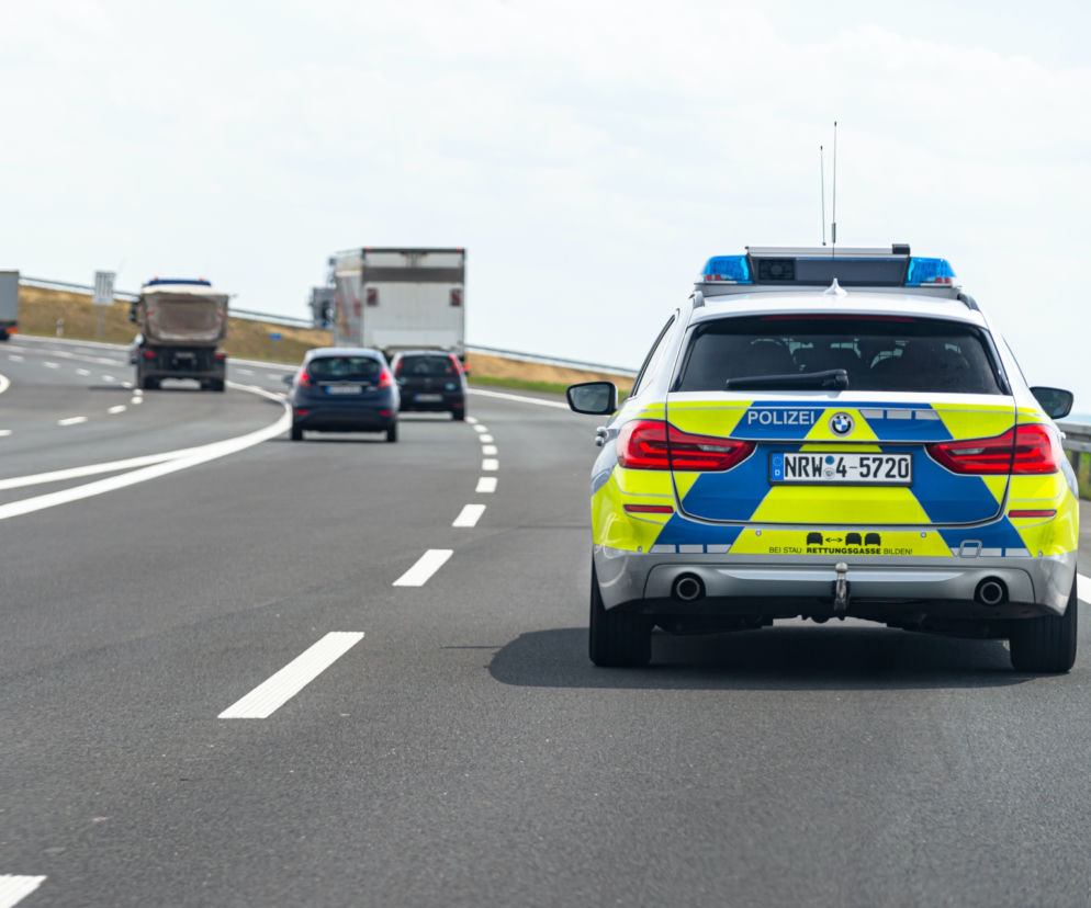 Polizei, niemiecka policja, radiowóz 