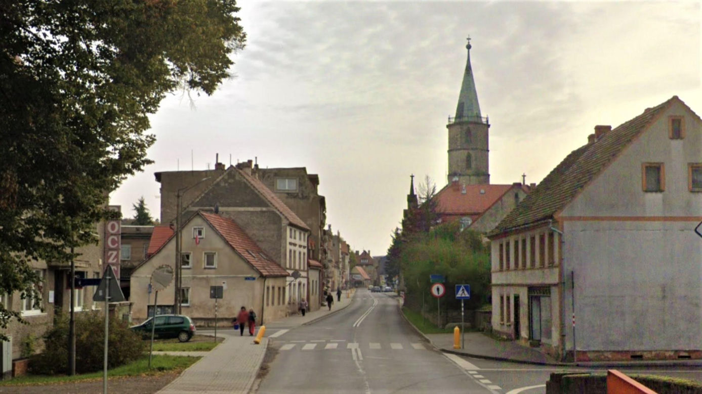 To miasto na Dolnym Śląsku ma najmniejszą powierzchnię. Leży w pobliżu wygasłych wulkanów 