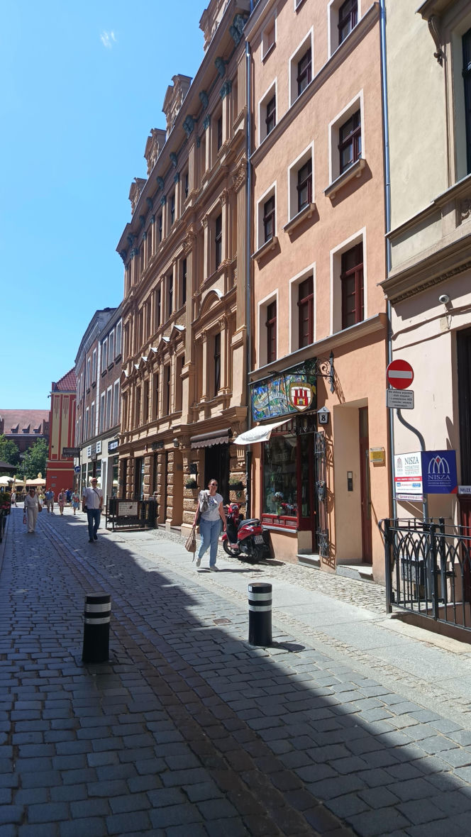 Zakazy i ograniczenia na toruńskiej starówce. Taksówkarze mają problem
