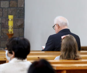 Lech Wałęsa na niedzielnej mszy
