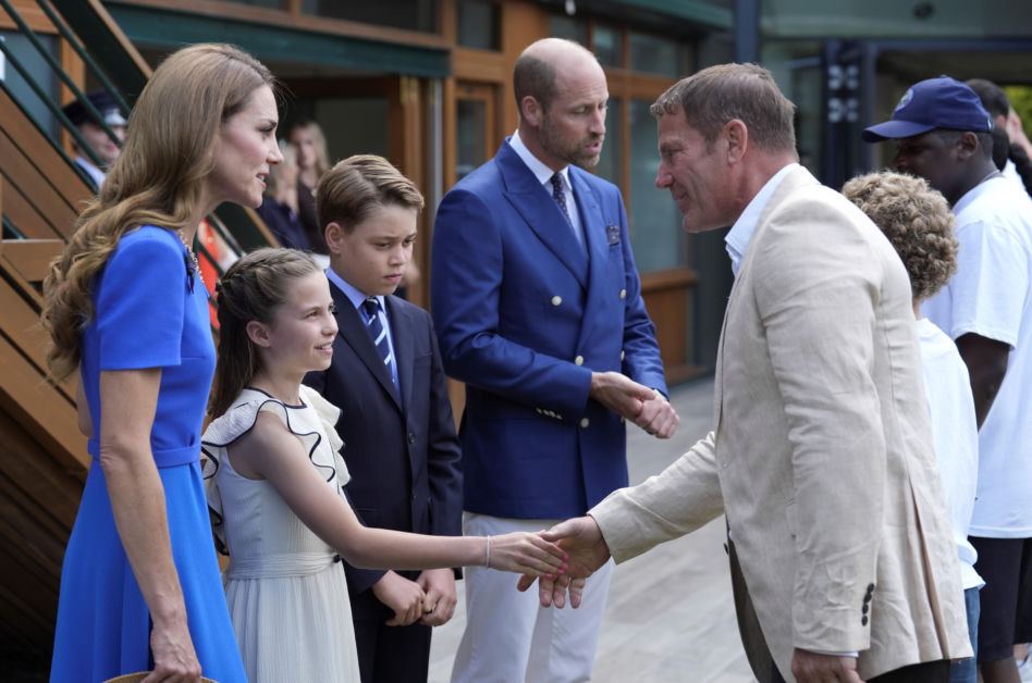 Księżna Kate, księżniczka Charlotte, książę George i książę William