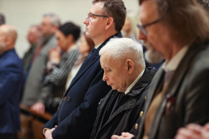 Jarosław Kaczyński na otwarciu wystawy pt. „Katyń 1940 - Smoleńsk 2010. Anatomia kłamstwa” w Muzeum Miejskim w Jastrzębiu-Zdroju