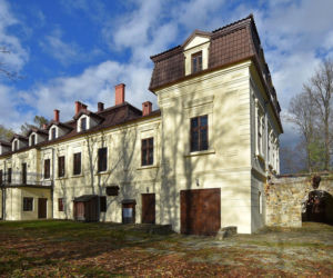 To jedna z najpiękniejszych gmin w Małopolsce. Znajdowała się w czterech województwach