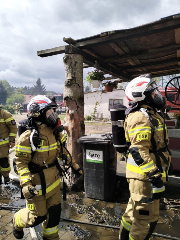 Pożar stadniny koni w Bronkowie pod Krosnem Odrzańskim 