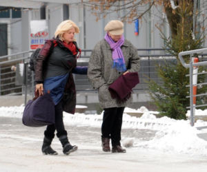 Katarzyna Figura odwiozła mamę do szpitala