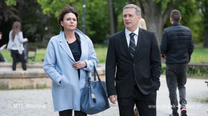 M jak miłość odc. 1153. Artur (Robert Moskwa), Marysia (Małgorzata Pieńkowska)
