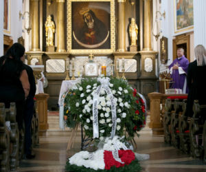 Tragicznie zmarłego kierowcę pożegnał sznur ciężarówek. Pogrzeb Roberta S.