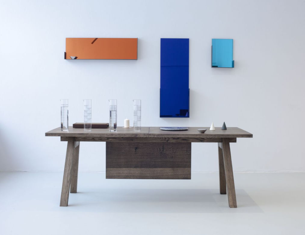 Piano Hingle Table