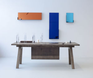 Piano Hingle Table