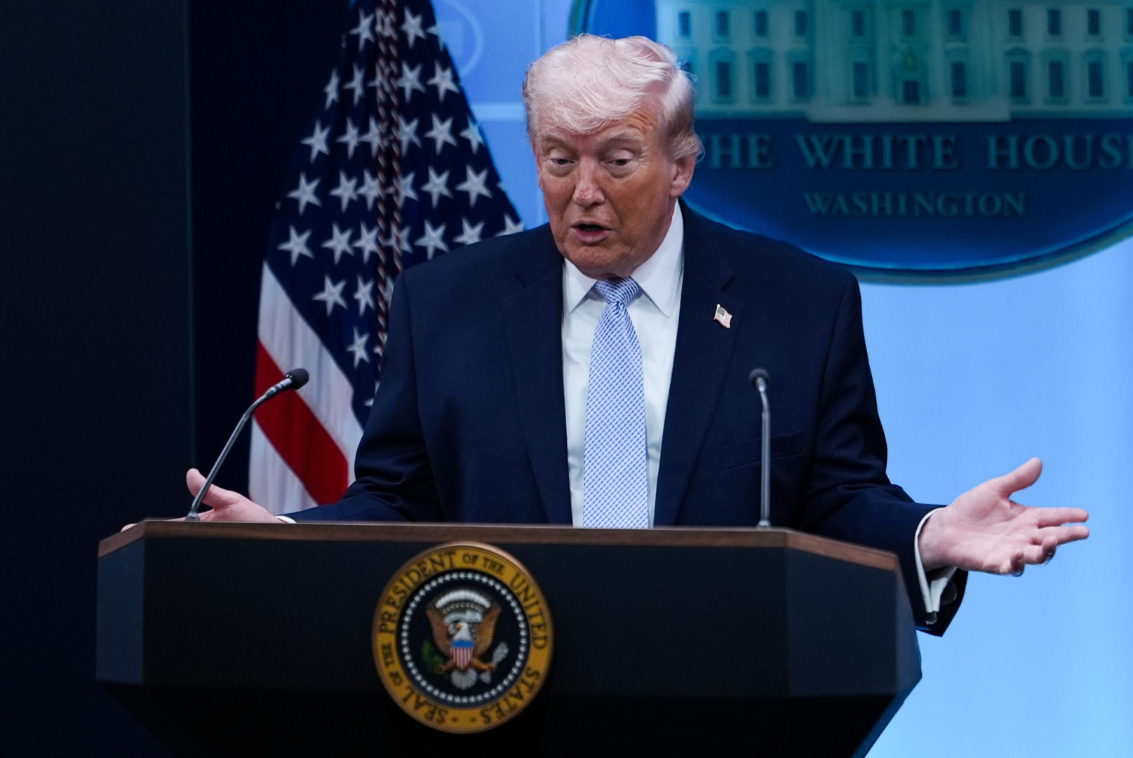 USA większym zagrożeniem niż Chiny? Ameryka pod rządami Trumpa postrzegana negatywnie