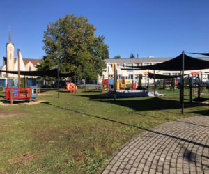 Frajda dla maluchów! Na palcu zabaw przy żłobku w Górze zamontowano nowe elementy
