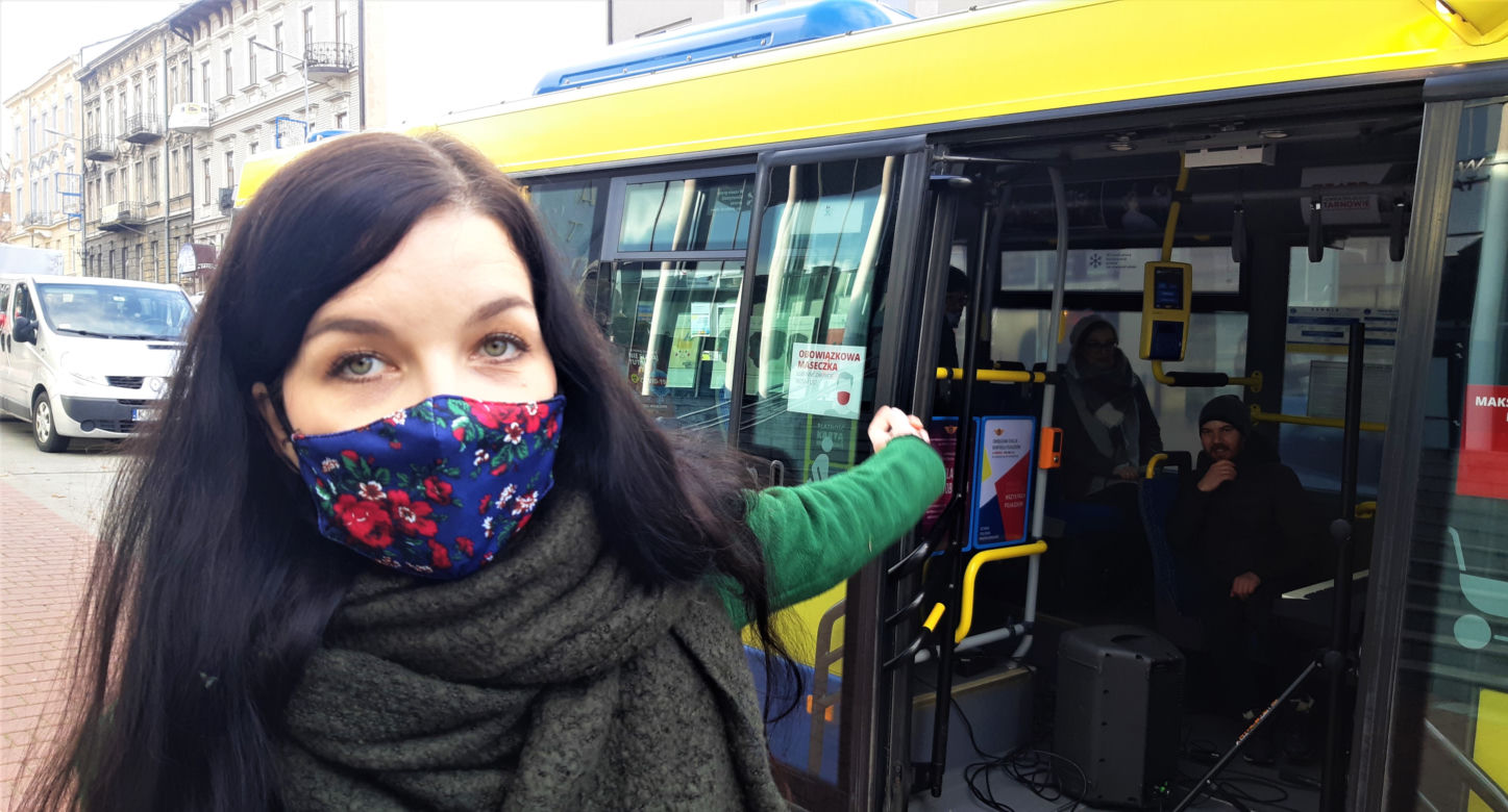 Solski autobus bajkowy