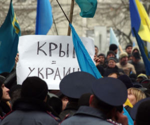 Janukowycz z Moskwy rządzi Ukrainą